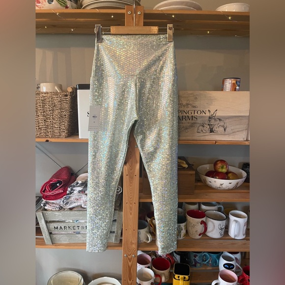 NWT Emily Hsu Designs Mint Mermaid Sneaker Length Leggings - Picture 8 of 13